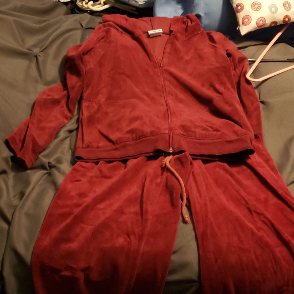 Valor sweatsuit